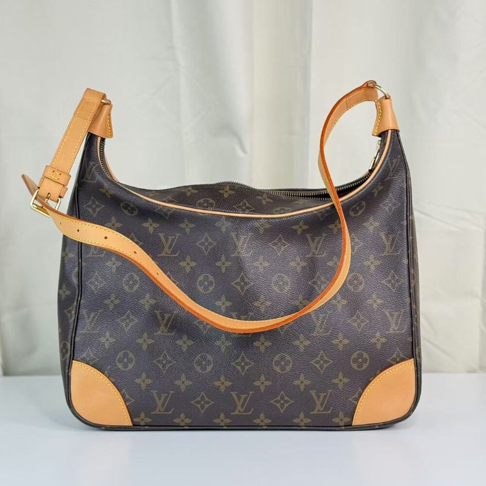 Louis Vuitton Monogram Canvas Shoulder Bag Classic Design with Brown Handles